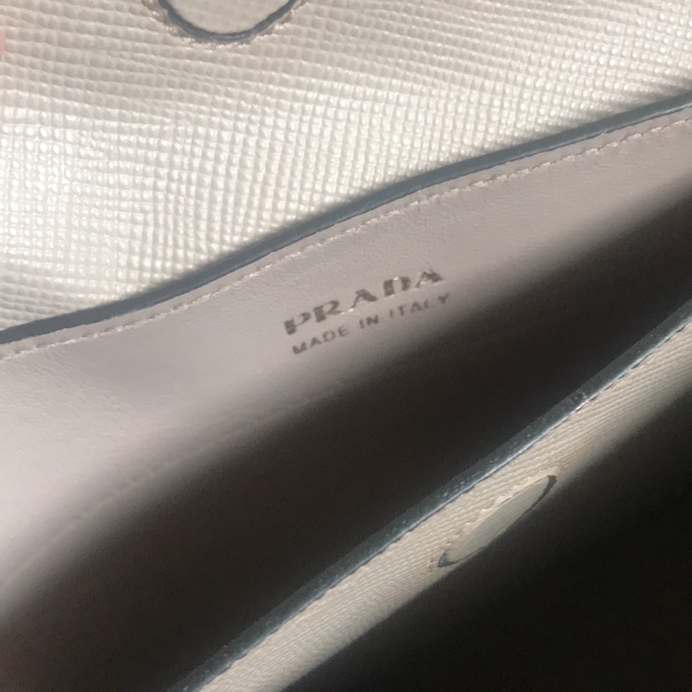 Prada bag.Authentic! - Picture 9 of 10